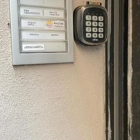 Casa Zinzuledda Cagliari Apartment Bagian luar foto